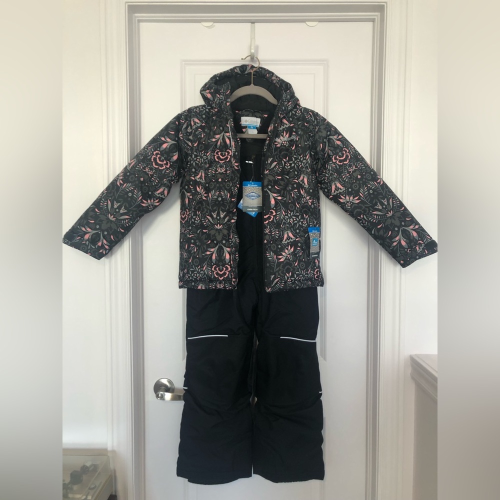 NWT Columbia Girls Snowsuit Size Youth Small